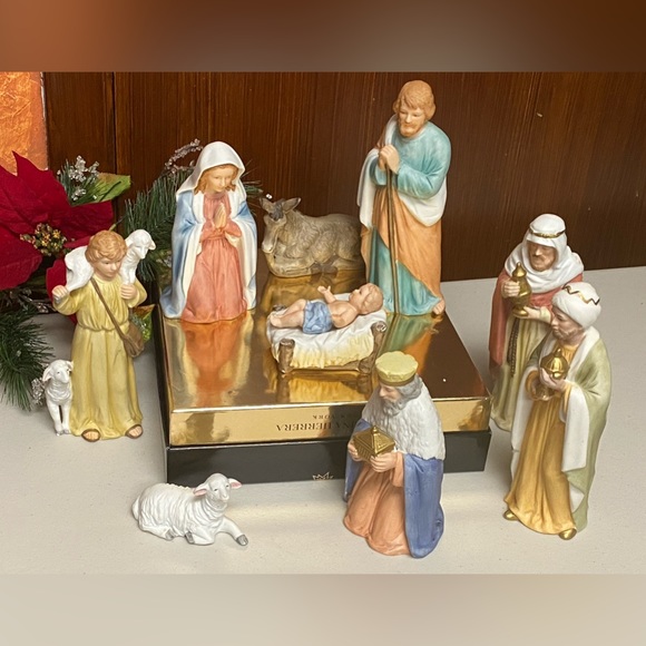 Home interiors vintage 5260 Porcelain Figurines Christmas Nativity Set - Picture 1 of 10